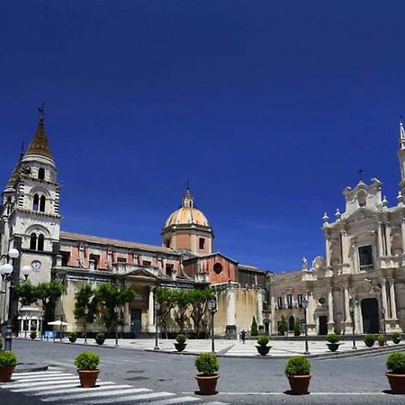 Palazzo Geremia - Le Dimore Dell'Antiquario Apartment Ачиреале Екстериор снимка
