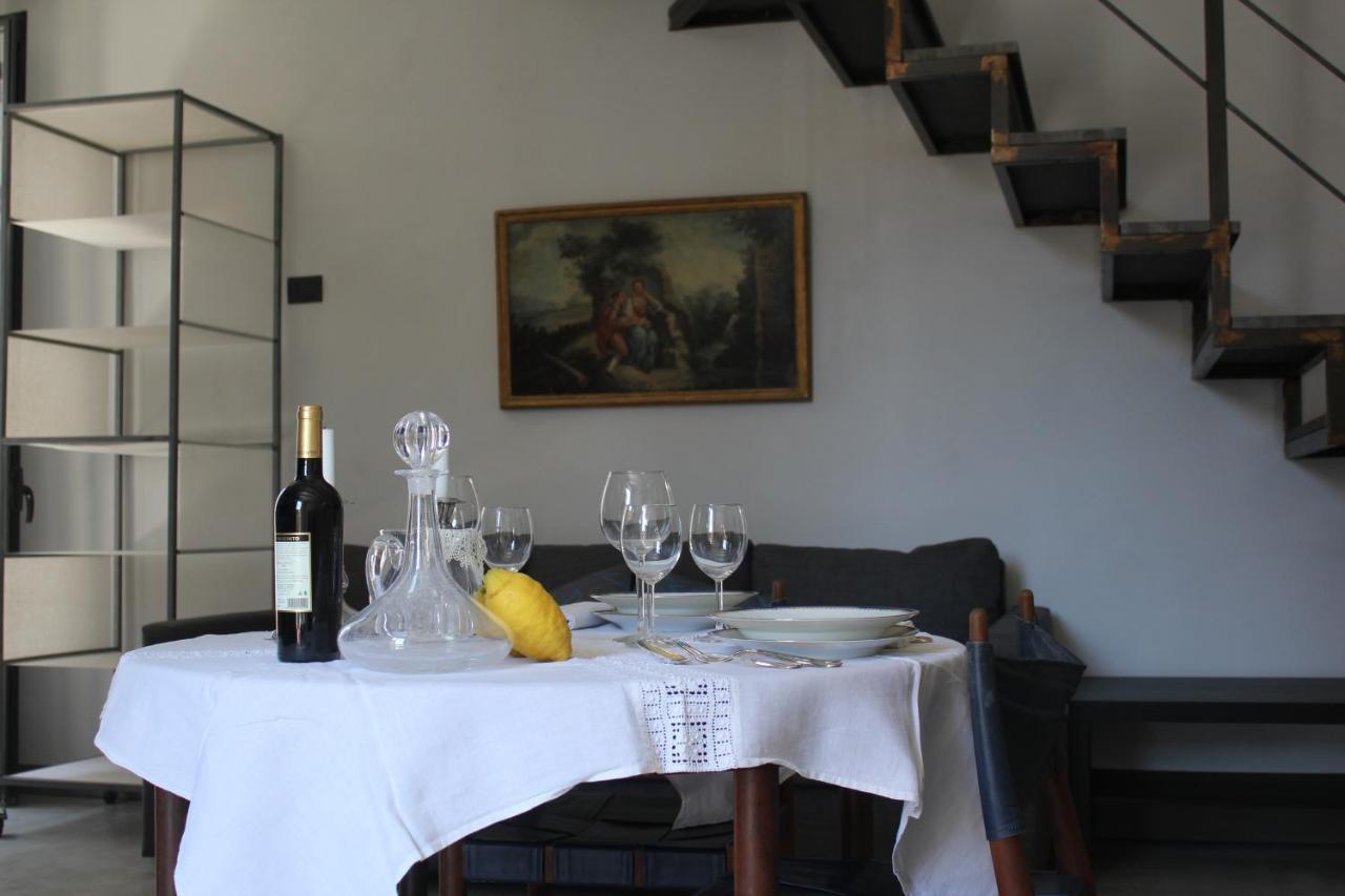 Palazzo Geremia - Le Dimore Dell'Antiquario Apartment Ачиреале Екстериор снимка