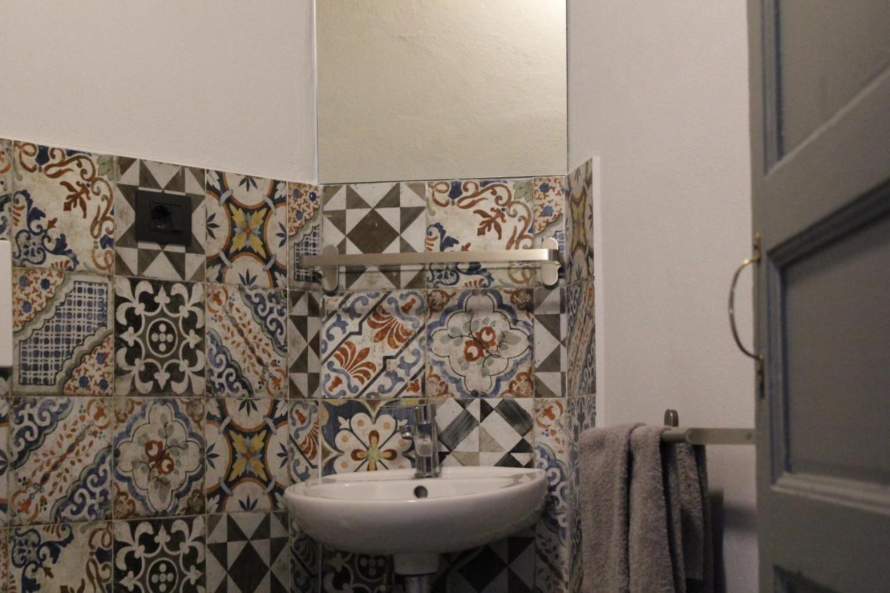 Palazzo Geremia - Le Dimore Dell'Antiquario Apartment Ачиреале Екстериор снимка