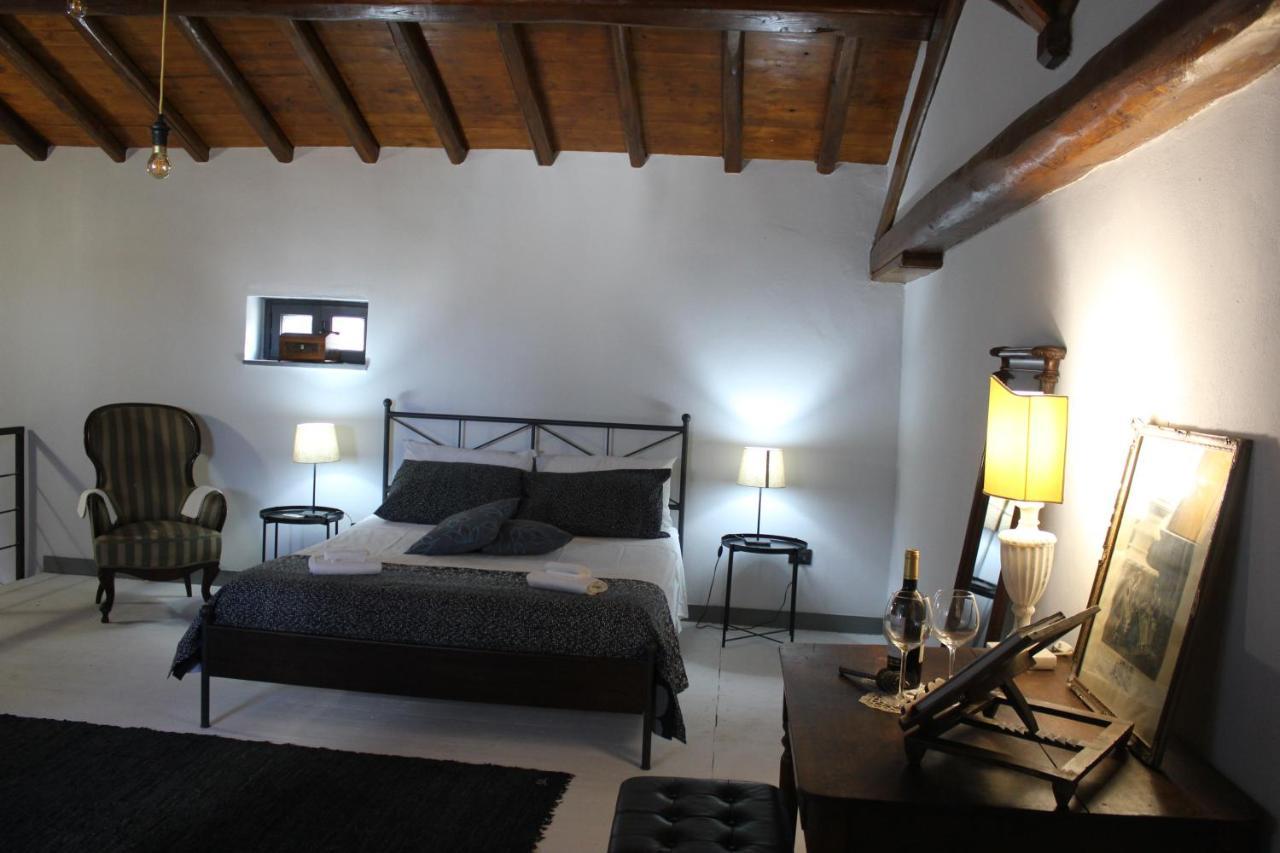 Palazzo Geremia - Le Dimore Dell'Antiquario Apartment Ачиреале Екстериор снимка